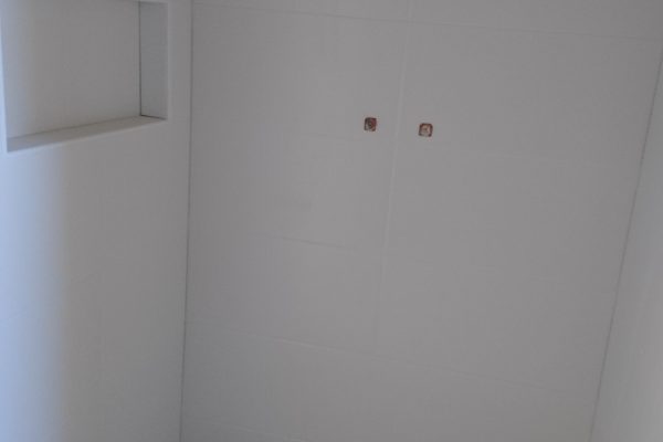 stucwerk met mozaiek tegelwerk