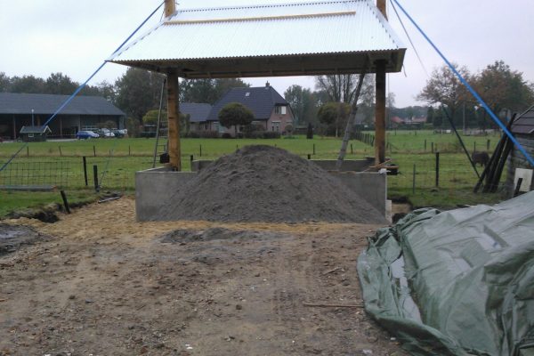 Hooischuur door tegzelzet bedrijf in heerde