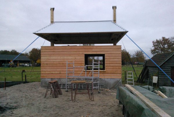 Hooischuur door tegzelzet bedrijf in heerde